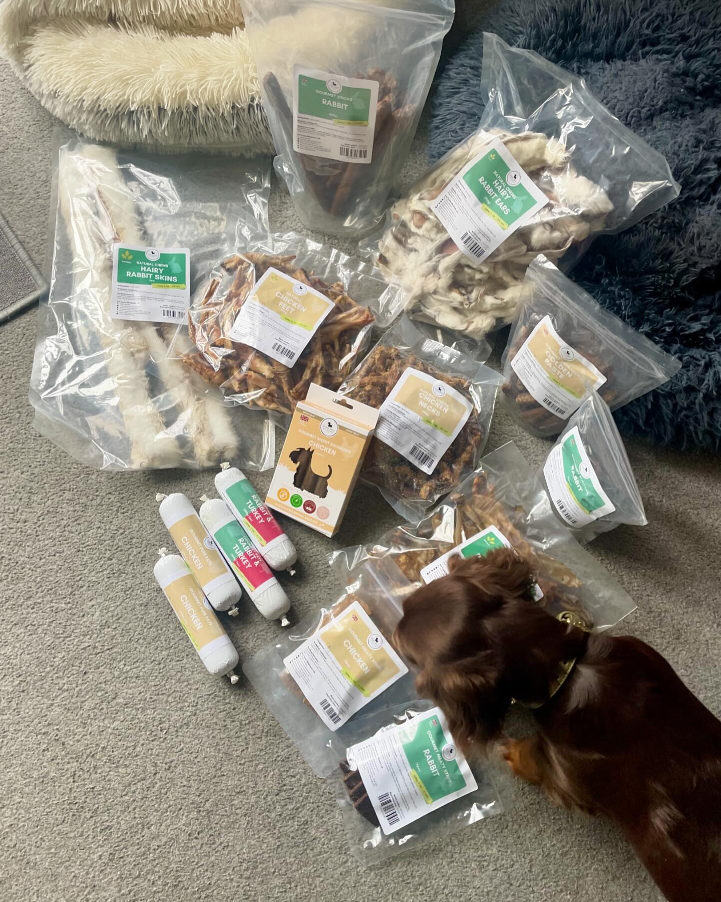 Yesterday me and hoomum won £100 worth of treats from pet_treats_wholesale in their Easter giveaway.