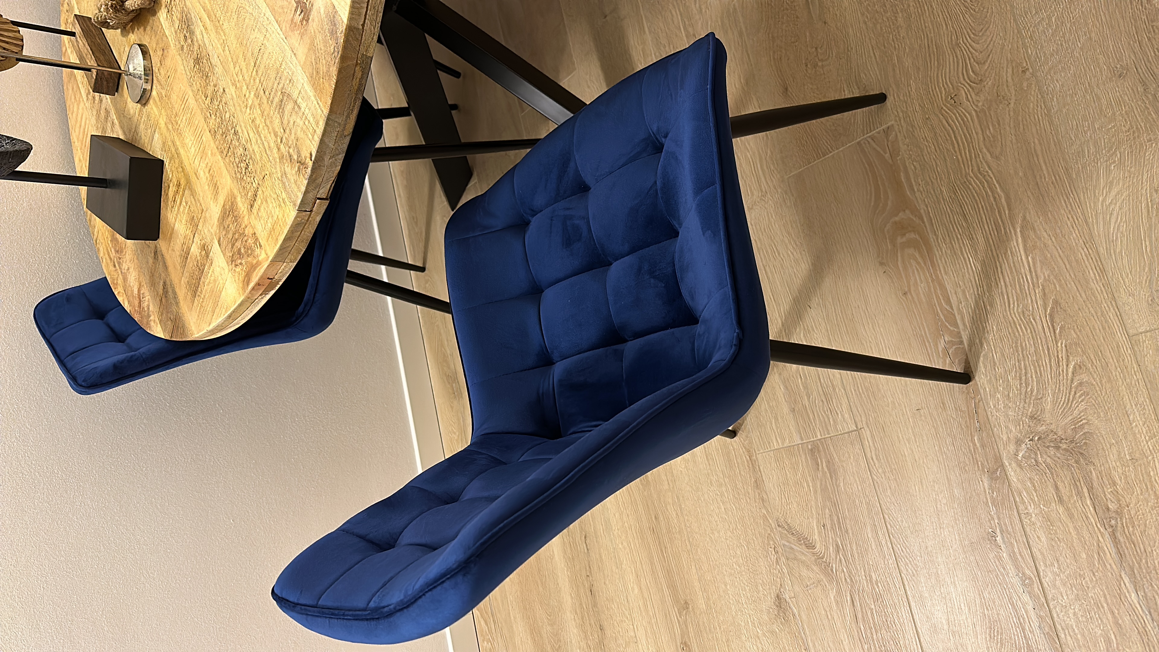 Velvet blu