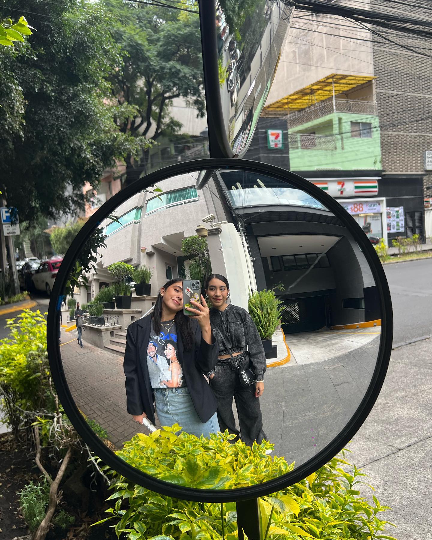 A pesar de que hacía frío, estas fotos las describiría así: 🌼🌷🌆🍃🌹🍄🌞 queeee bonito mini viaje 